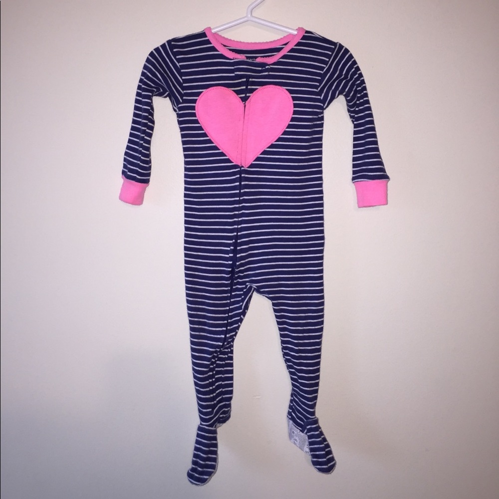 CARTER’S | FOOTED NONSLIP PAJAMAS | SIZE 24 months